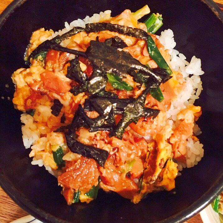 照り焼きチキンと小松菜の卵とじ丼